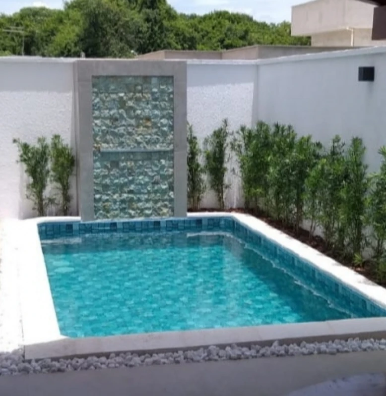 piso em volta da piscina